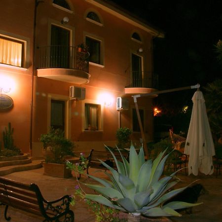 Villa Aurora Ле Кастела Екстериор снимка