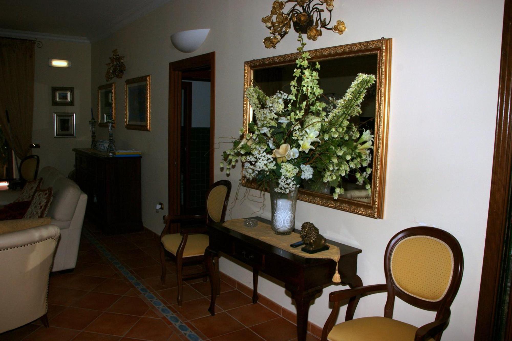 Villa Aurora Ле Кастела Екстериор снимка
