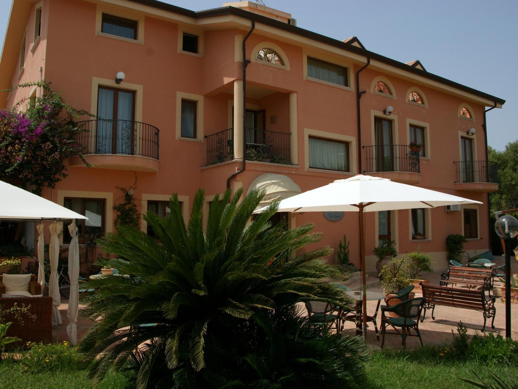 Villa Aurora Ле Кастела Екстериор снимка