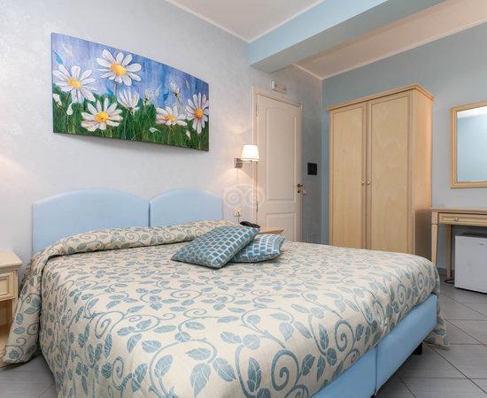 Villa Aurora Ле Кастела Екстериор снимка